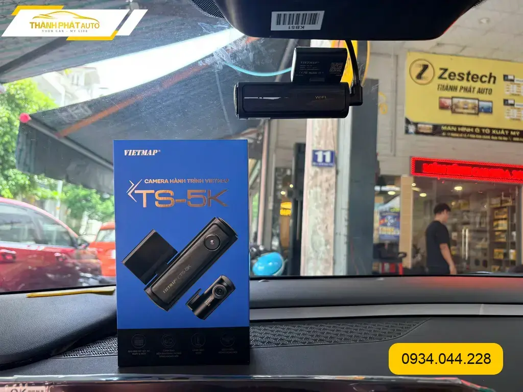Camera Hành Trình Kia Carnival 2021 - Trung Tâm Lắp Đặt Uy Tín TPHCM ảnh thực tế 2