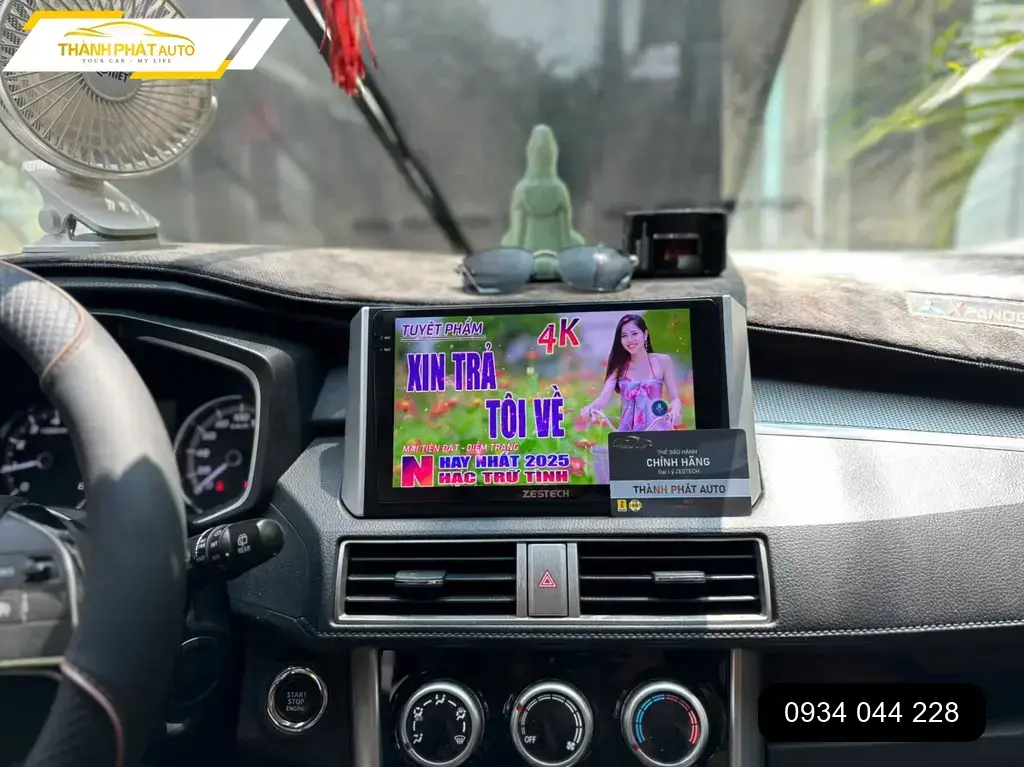 Màn Hình Android Ford Everest 2025 - Trung Tâm Lắp Đặt Uy Tín TPHCM