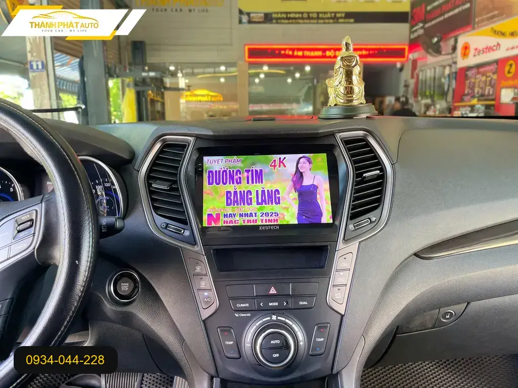 Màn Hình Android Toyota Innova 2025 - Trung Tâm Lắp Đặt Uy Tín TPHCM