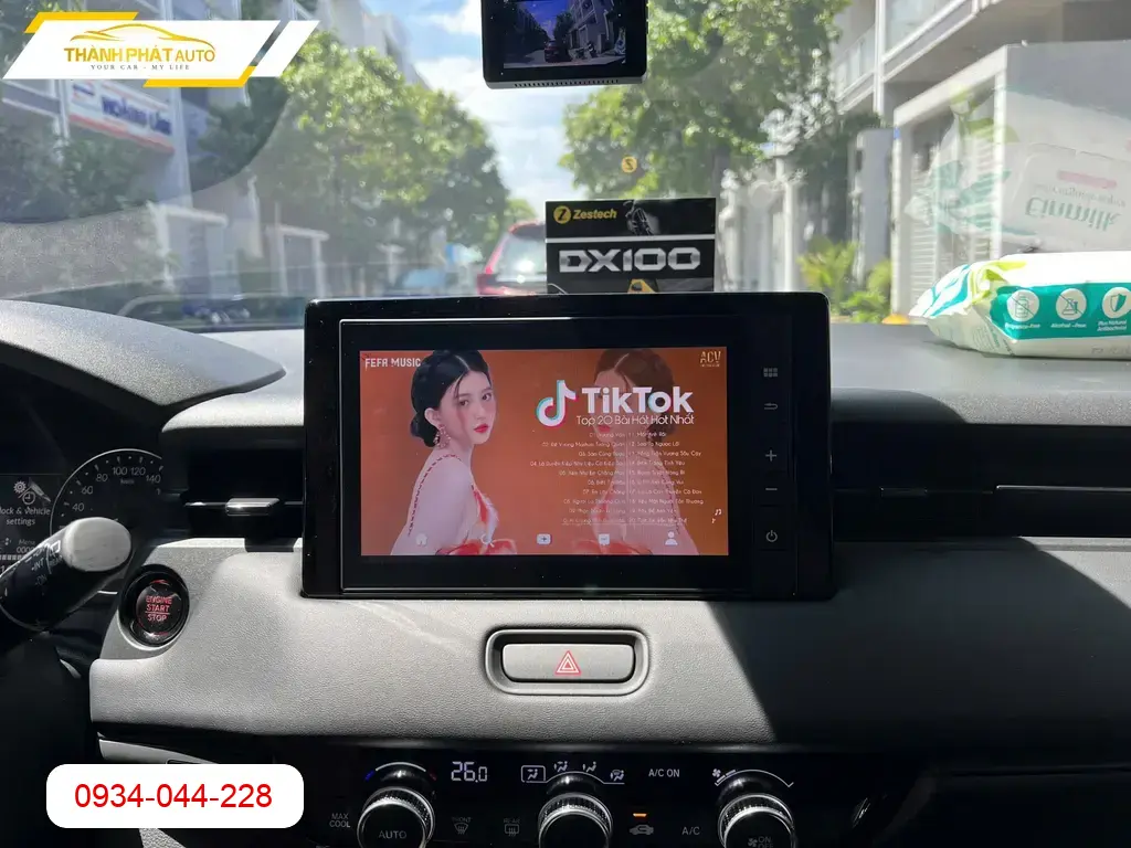 Android Box Biến Màn Hình Zin Honda HRV 2023 - Địa Chỉ Lắp Đặt Uy Tín TPHCM ảnh thực tế 2