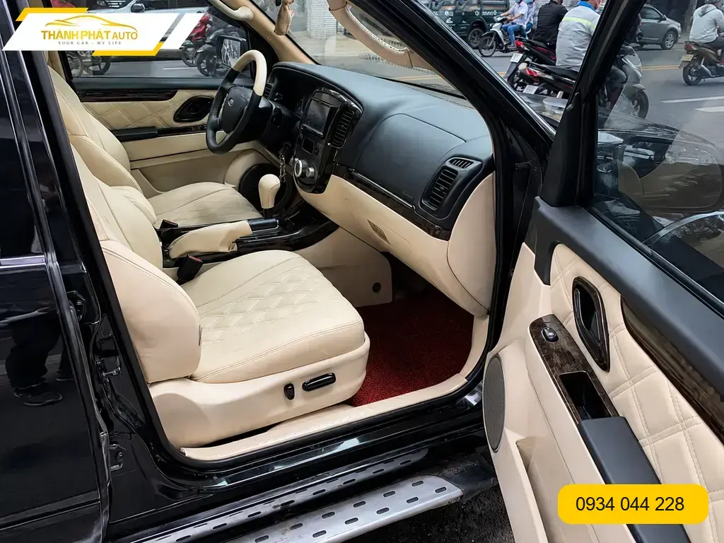 Bọc Ghế Da Ford Escape 2006 - Trung Tâm Lắp Đặt Uy Tín TPHCM