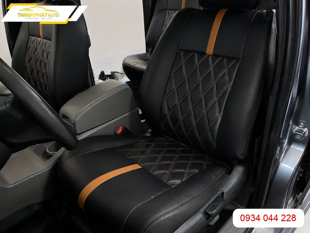 Bọc Ghế Da Ford Everest 2010 - Trung Tâm Bọc Ghế Da Xe Hơi Uy Tín TPHCM