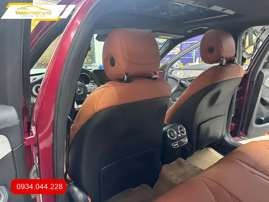 Bọc Ghế Da Mercedes C300 - Địa Chỉ Thi Công Ghế Da Cao Cấp TPHCM