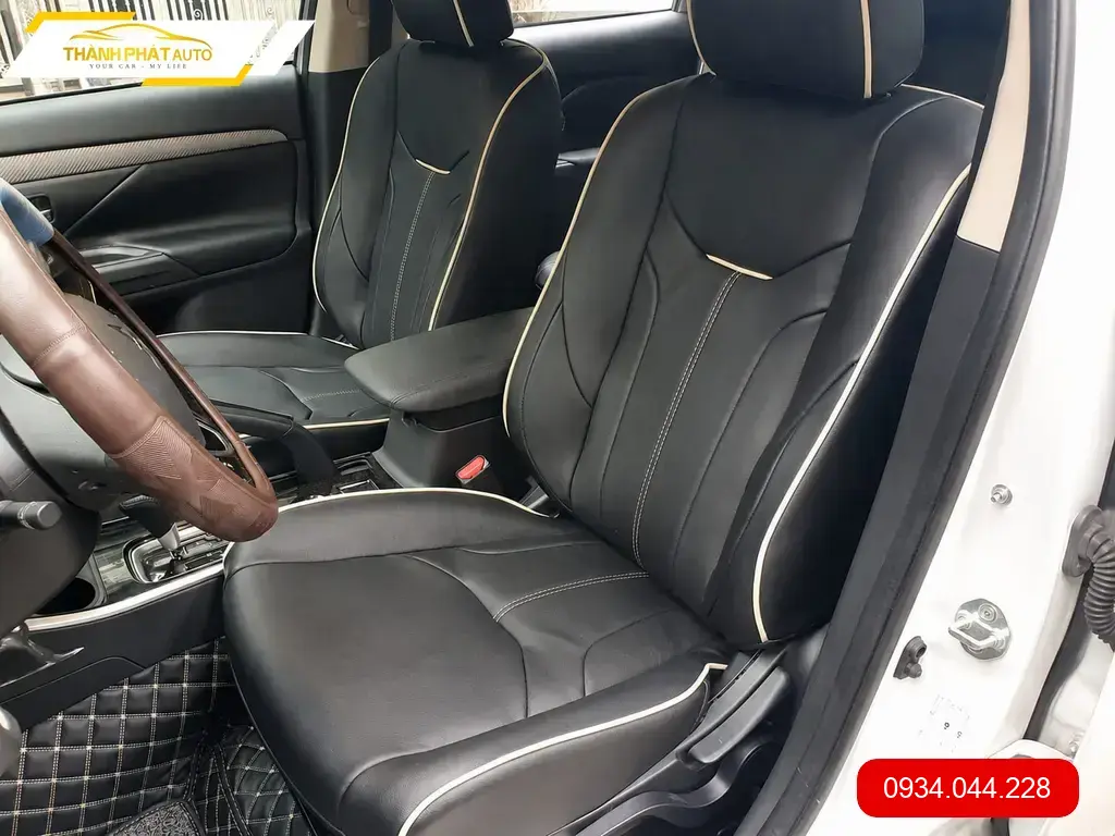 Bọc Ghế Da Mitsubishi Outlander 2018 - Trung Tâm Lắp Đặt Uy Tín TPHCM