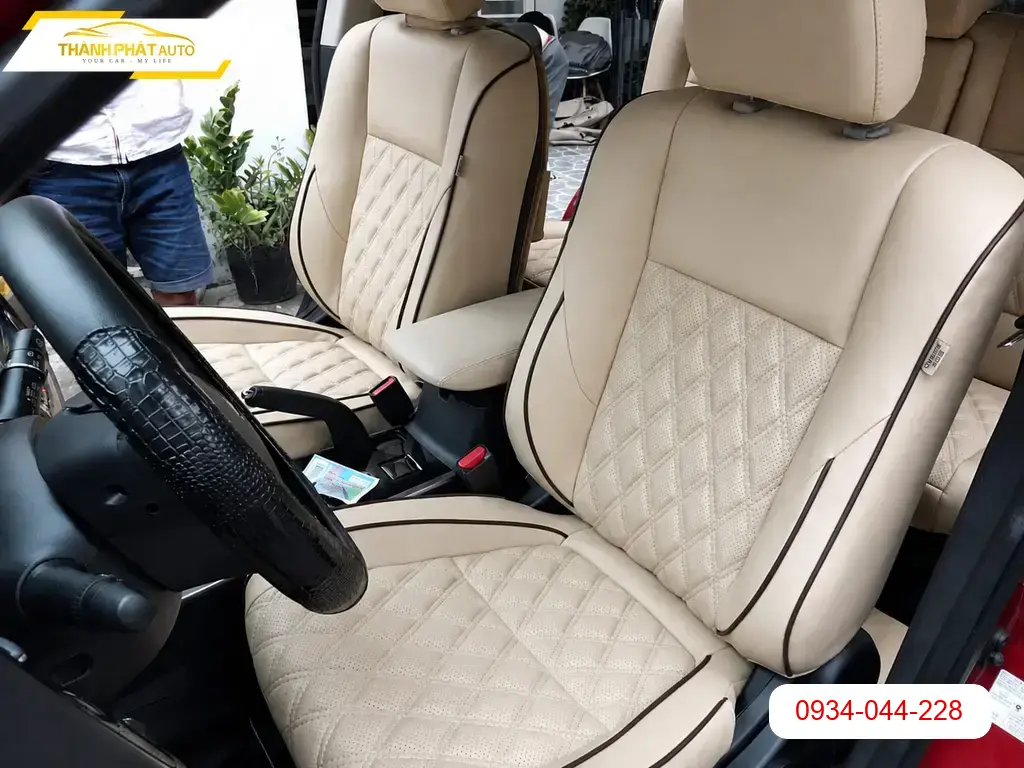 Bọc Ghế Da Mitsubishi Outlander 2024 - Địa Chỉ Lắp Đặt Uy Tín TPHCM