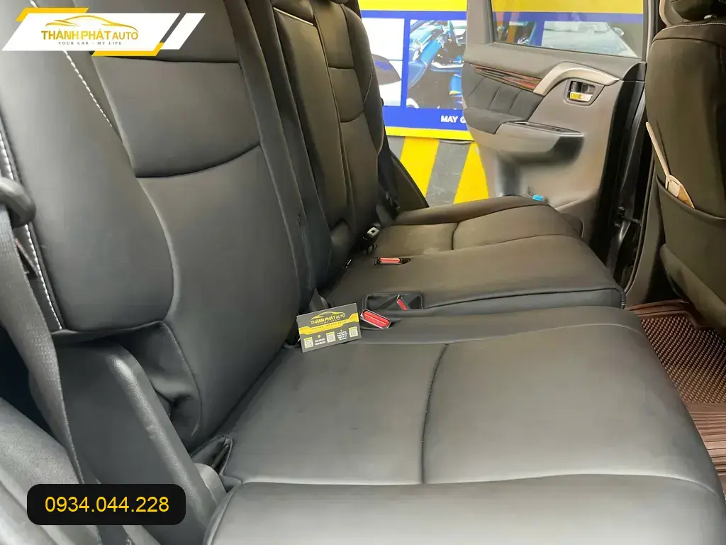 Bọc Ghế Da Mitsubishi Pajero 2012 - Trung Tâm Lắp Đặt Uy Tín TPHCM ảnh thực tế 3