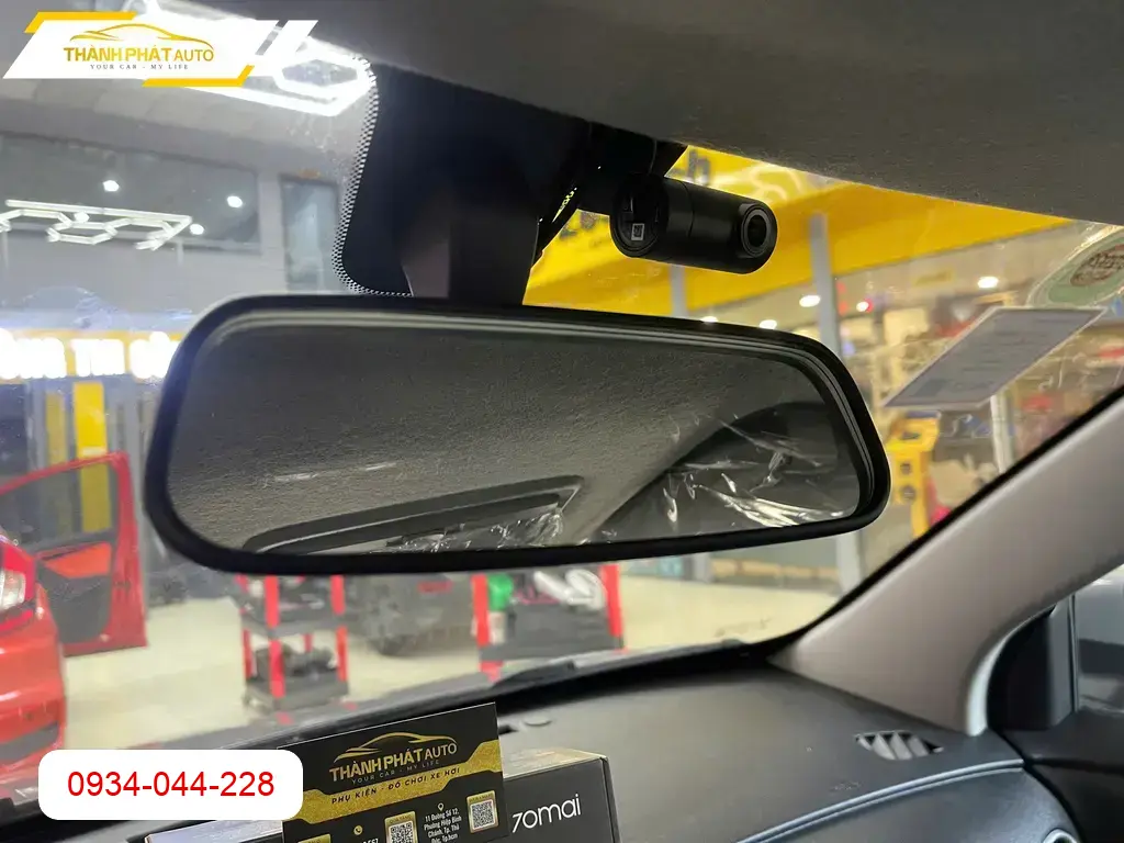Anh Quang lắp cam hành trình 70mai cho VinFast VF5 tại Quận 9 để yên tâm di chuyển ảnh thực tế 4
