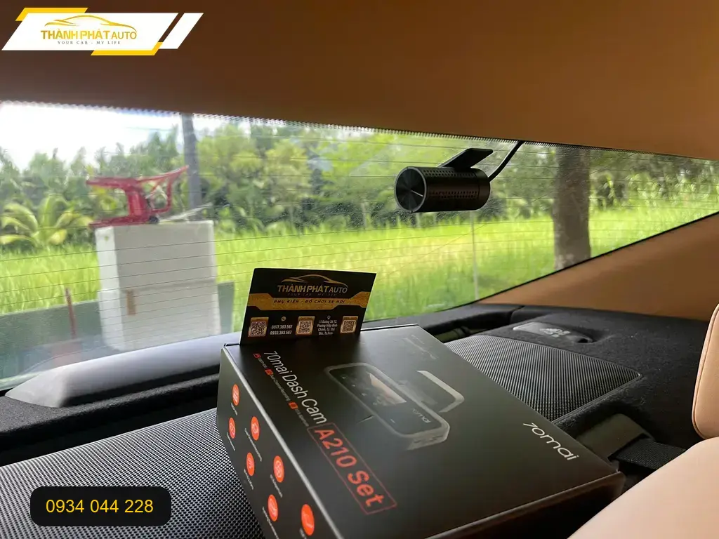 Chị Mai Anh lắp Cam hành trình Lexus ES 250 tại Quận 9 an tâm lái xe ảnh thực tế 3