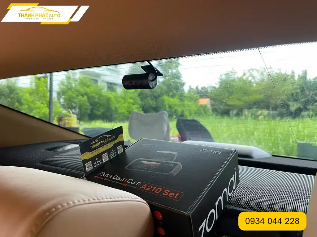 Chị Mai Anh lắp Cam hành trình Lexus ES 250 tại Quận 9 an tâm lái xe ảnh thực tế 4