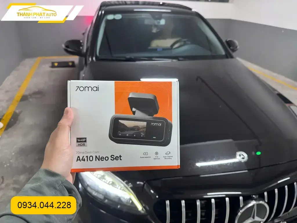 Chú Quang gắn Camera hành trình Mercedes C180 Quận 9 ghi lại mọi khoảnh khắc ảnh thực tế 4