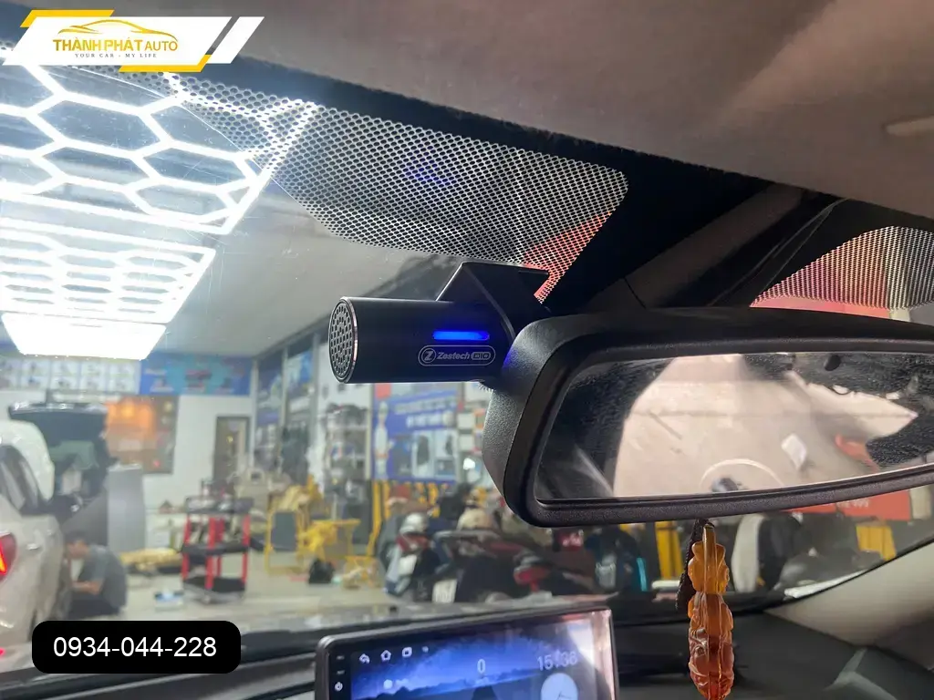 Camera hành trình Ford Ecosport 2016 - Trung Tâm Lắp Đặt Uy Tín TPHCM