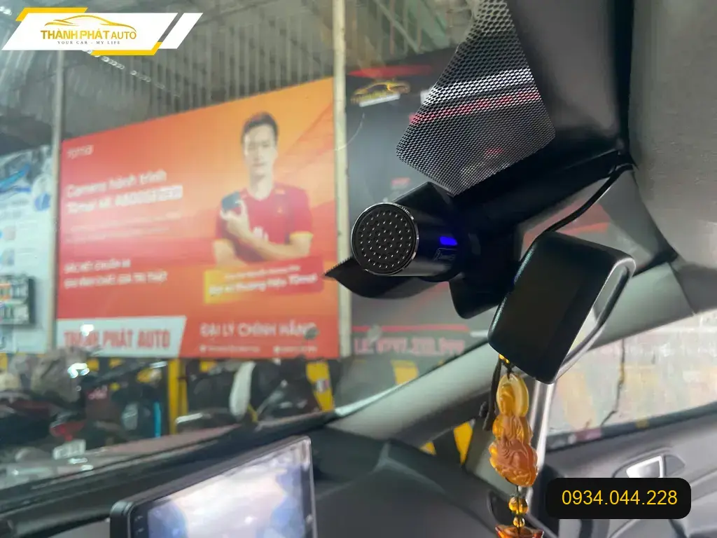 Camera Hành Trình Ô Tô Ford Ecosport 2017 - Địa Chỉ Lắp Đặt Uy Tín TPHCM