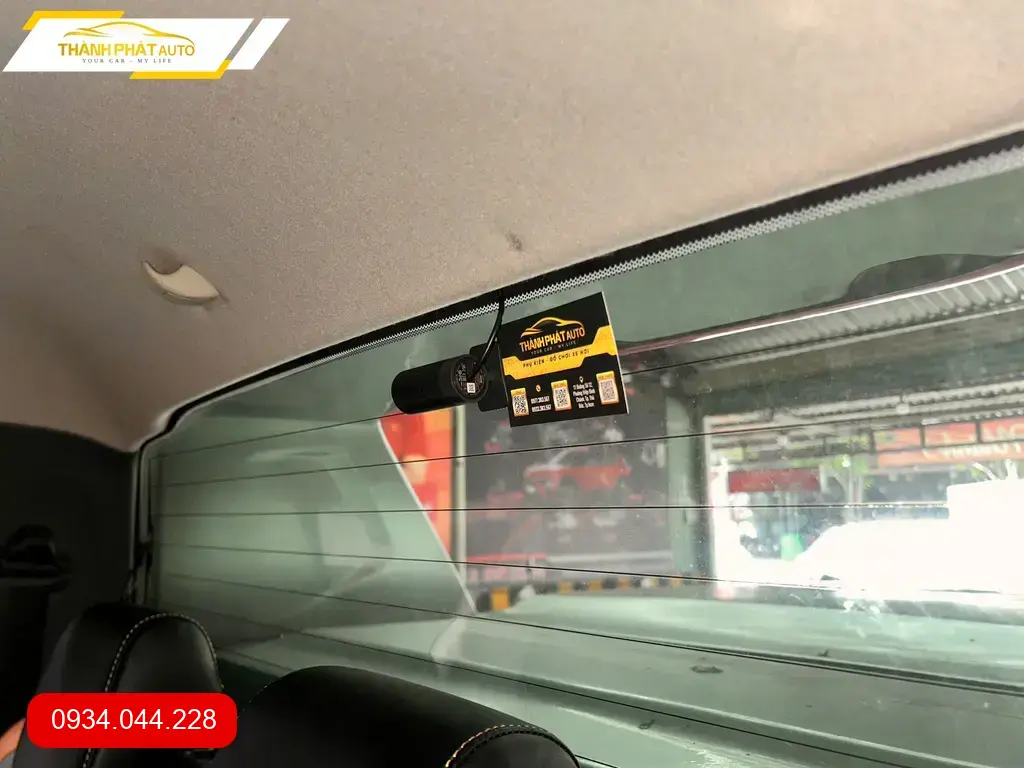 Camera Hành Trình Ô Tô Ford Ranger 2010 - Địa Chỉ Lắp Đặt Uy Tín TPHCM ảnh thực tế 2