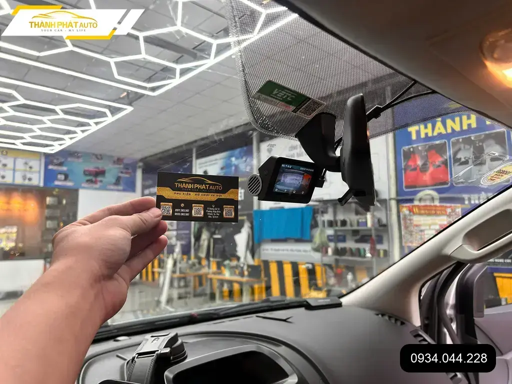 Camera Hành Trình Ô Tô Ford Ranger 2010 - Địa Chỉ Lắp Đặt Uy Tín TPHCM ảnh thực tế 3