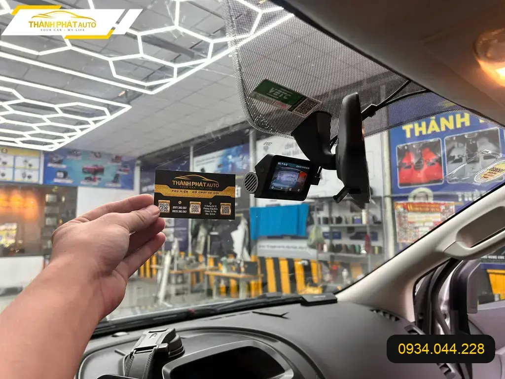 Camera hành trình Ford Ranger 2014 - Địa Chỉ Lắp Đặt Uy Tín Chính Hãng TPHCM ảnh thực tế 2