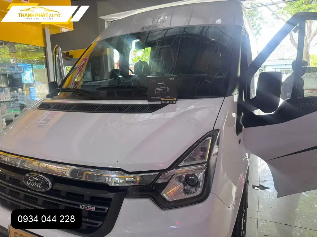 Camera Hành Trình Ô Tô Ford Transit 2017 - Địa Chỉ Lắp Đặt Uy Tín TPHCM ảnh thực tế 2
