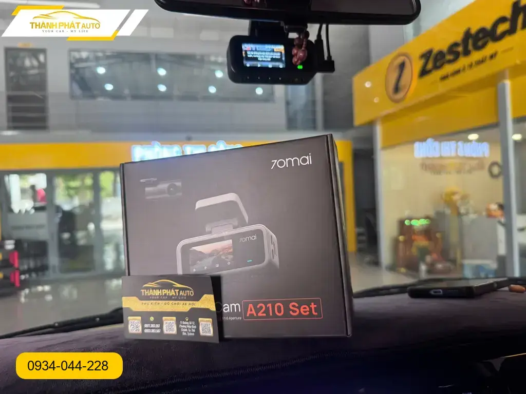 Camera Hành Trình Ô Tô Ford Transit 2021 - Trung Tâm Lắp Đặt Uy Tín TPHCM