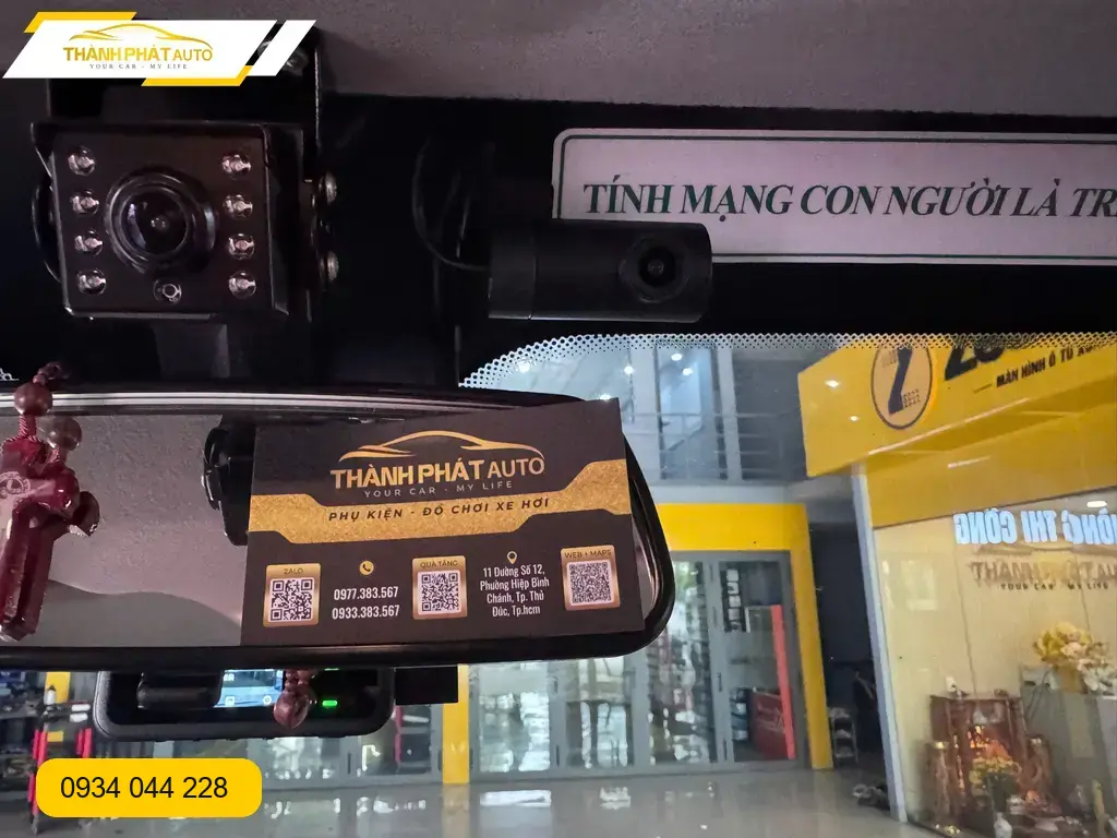 Camera Hành Trình Ô Tô Ford Transit 2022 - Trung Tâm Gắn Chính Hãng TPHCM ảnh thực tế 2