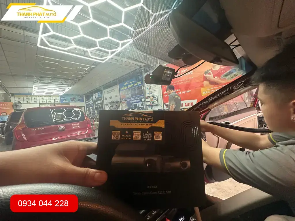 Camera Hành Trình Hyundai Elantra 2013 - Trung Tâm Lắp Đặt Uy Tín TPHCM