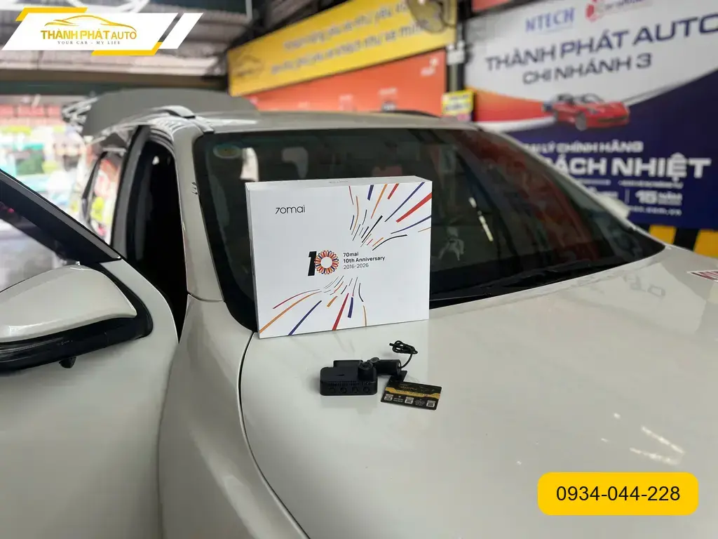 Camera Hành Trình Ô Tô Toyota Fortuner 2011 - Nơi Lắp Đặt Giá Tốt Tại TP.HCM ảnh thực tế 2
