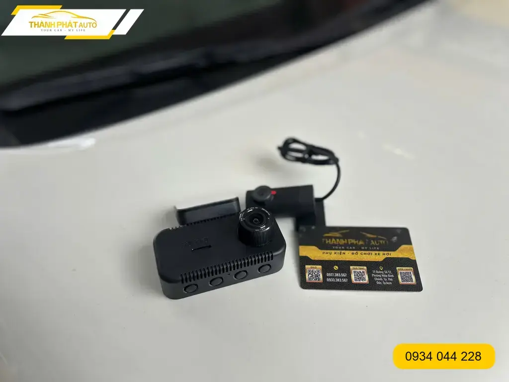 Camera Hành Trình Toyota Fortuner 2012 - Địa Chỉ Lắp Đặt Uy Tín TPHCM