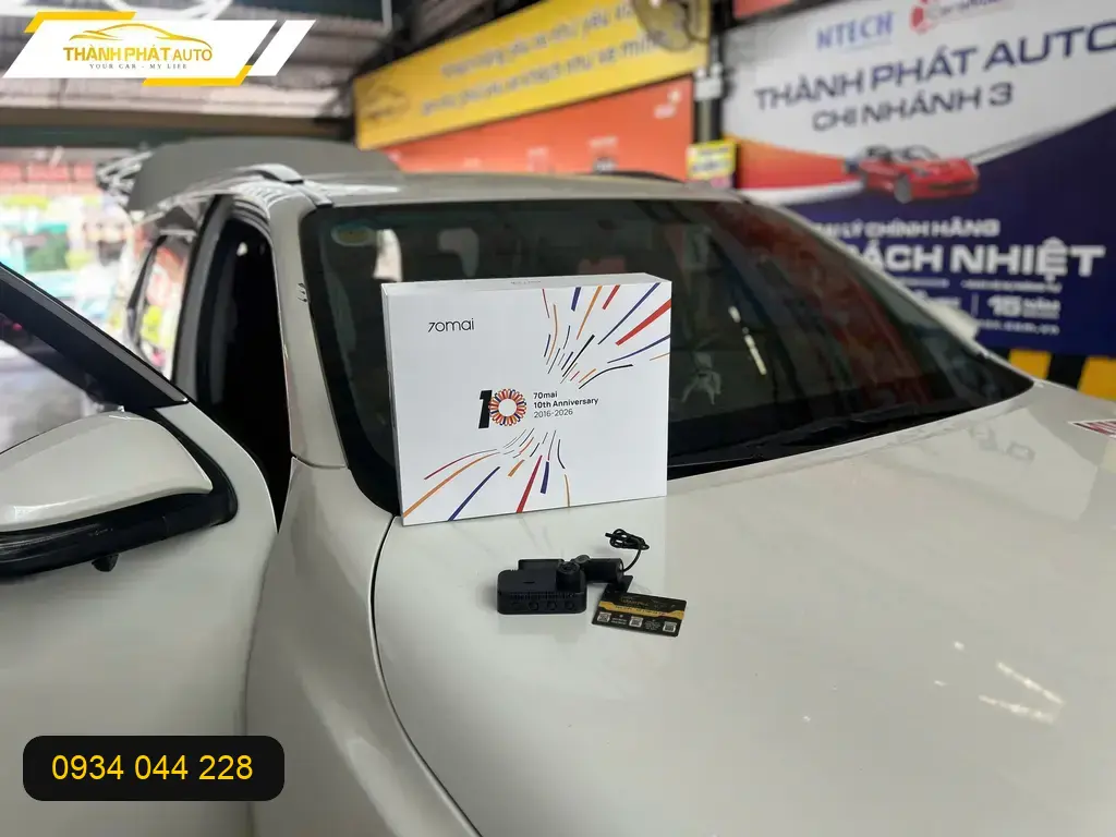 Camera Hành Trình Ô Tô Toyota Fortuner 2018 - Địa Chỉ Lắp Đặt Uy Tín TPHCM