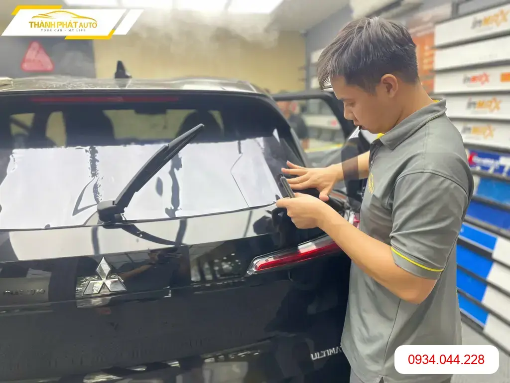 Dán Phim Cách Nhiệt Mitsubishi Xforce 2024 - Trung Tâm Lắp Đặt Chính Hãng TPHCM
