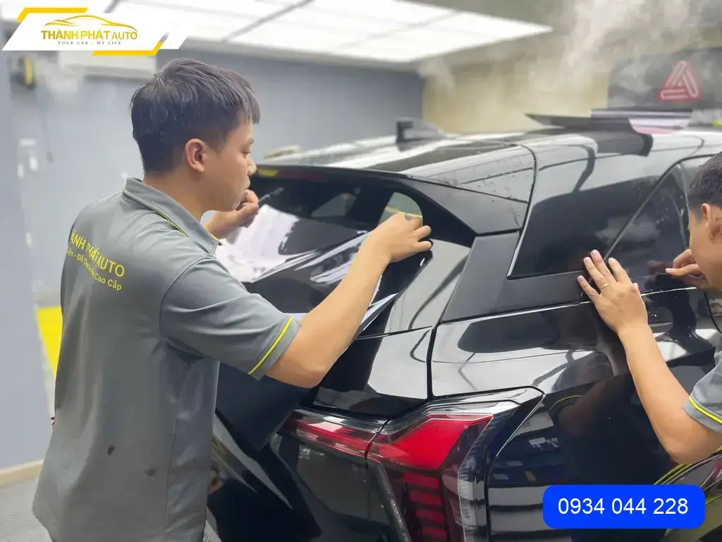 Dán Phim Cách Nhiệt Mitsubishi Xforce 2026 - Địa Chỉ Lắp Đặt Uy Tín TPHCM ảnh thực tế 2