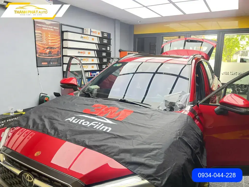 Dán Phim Cách Nhiệt Toyota Corolla Cross 2021 - Địa Chỉ Lắp Đặt Uy Tín TPHCM