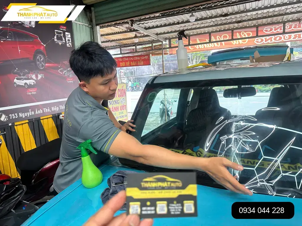 Dán Phim Cách Nhiệt Vinfast VF3 2024 - Địa Chỉ Lắp Đặt Uy Tín TPHCM