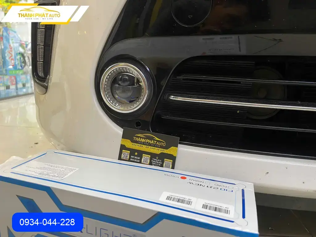 Anh Hưng độ bi gầm Kia Soluto tại Quận 9 vì đèn zin không đủ sáng đi đường dài ảnh thực tế 3