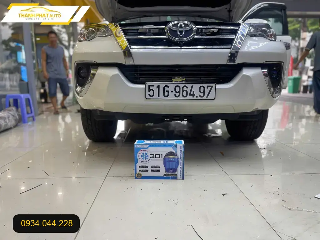 Độ Đèn Ô Tô Toyota Fortuner 2018 - Địa Chỉ Độ Đèn Giá Tốt TPHCM