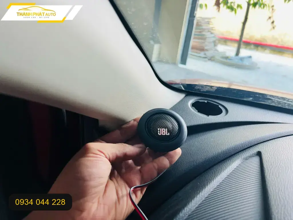 Độ Loa Ô Tô Mazda 2 2021 - Trung Tâm Nâng Cấp Uy Tín TPHCM