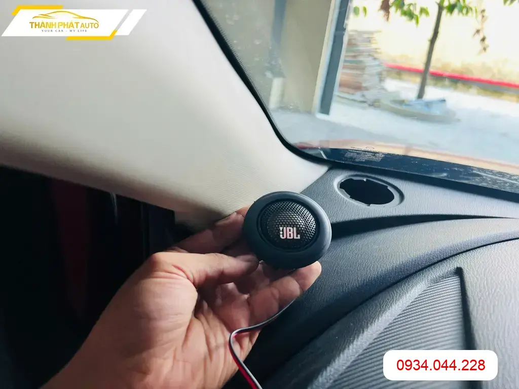 Độ Loa Ô Tô Mazda 2 - Nơi Độ Loa Xe Hơi Cao Cấp Quận 9 TPHCM