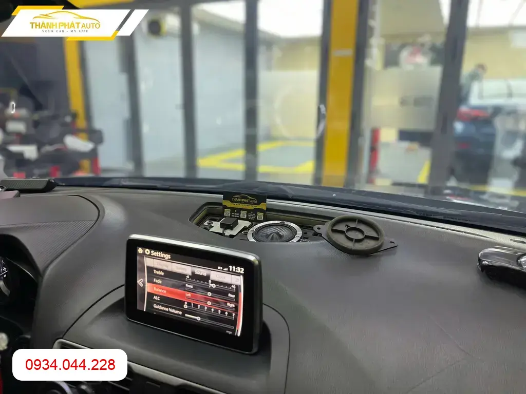 Độ Loa Ô Tô Mazda 3 2026 - Trung Tâm Nâng Cấp Loa Ô Tô Chính Hãng TPHCM ảnh thực tế 2
