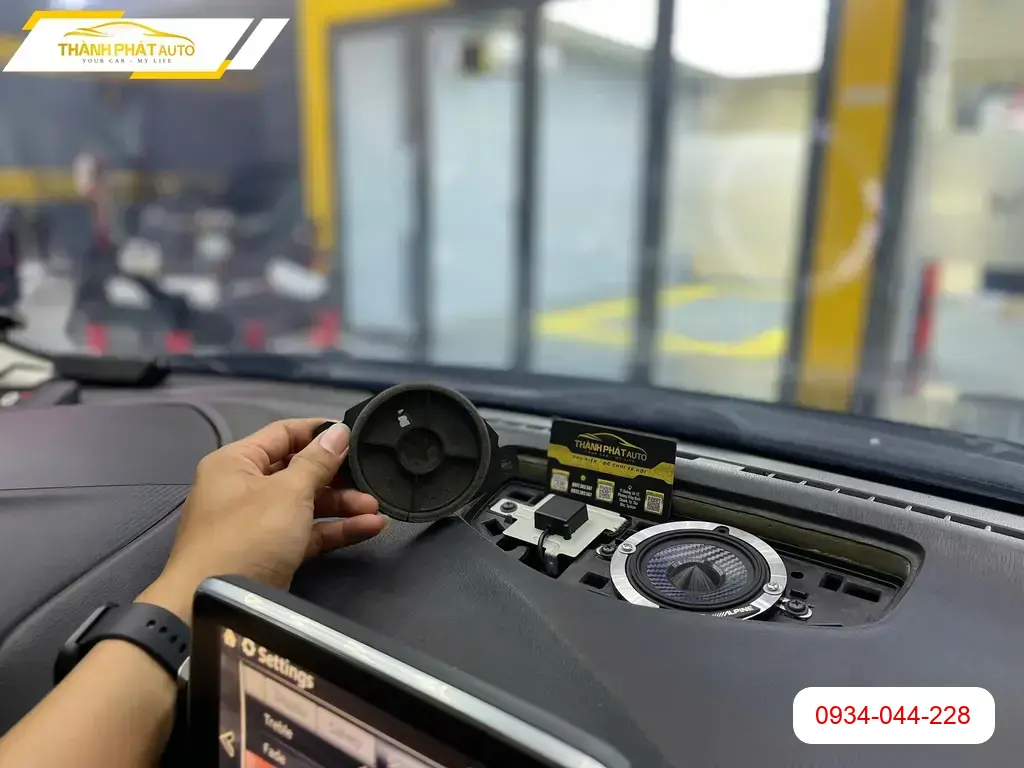 Độ Loa Ô Tô Mazda 3 - Đơn Vị Độ Loa Ô Tô Chính Hãng Quận 9 TPHCM ảnh thực tế 2