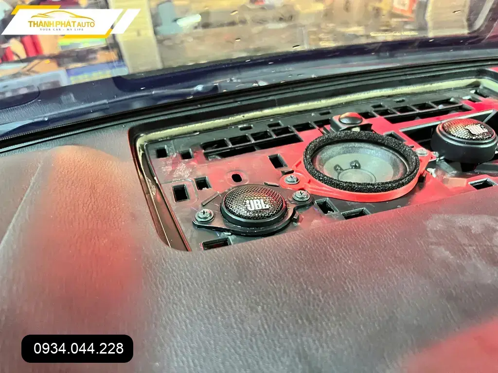 Độ Loa Ô Tô Mazda CX5 2022 - Trung Tâm Nâng Cấp Uy Tín TPHCM