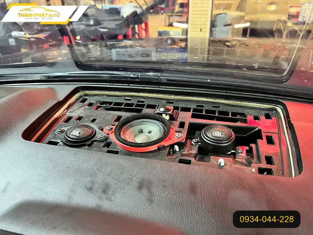 Độ Loa Ô Tô Mazda CX5 - Trung Tâm Nâng Cấp Âm Thanh Uy Tín TPHCM ảnh thực tế 2