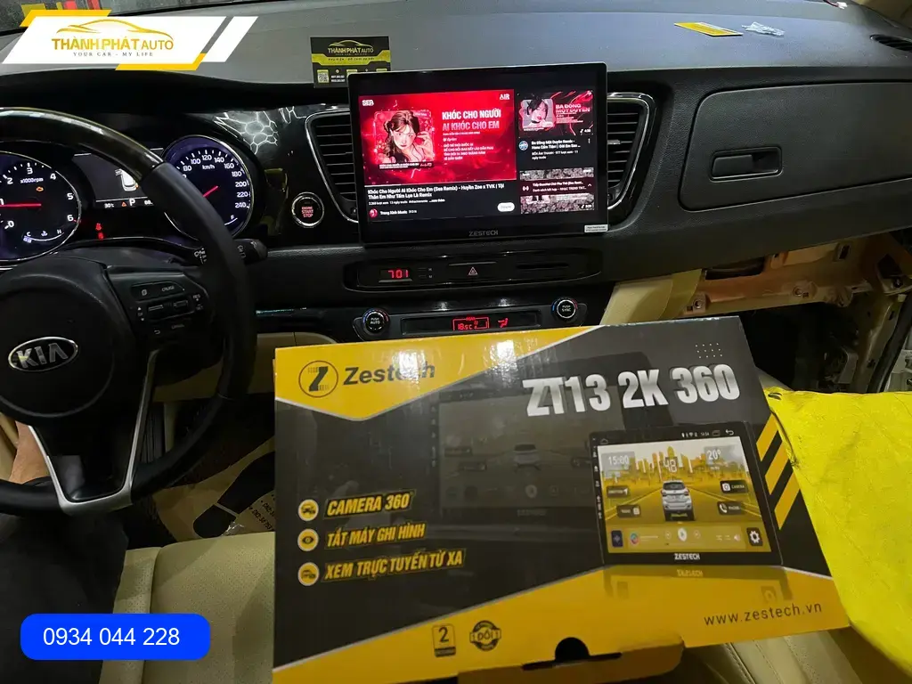 Anh Trung nâng cấp màn hình android cho Kia Sedona tại Quận 9 vì màn zin không có nhiều tính năng giải trí ảnh thực tế 3