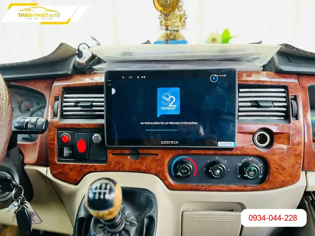 Màn Hình Android Ô Tô Ford Transit 2021 - Trung Tâm Lắp Đặt Uy Tín TPHCM