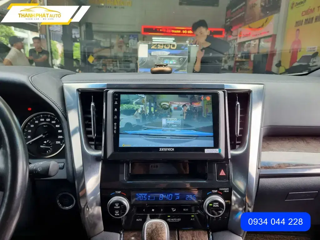 Màn Hình Android Toyota Alphard 2016 - Trung Tâm Lắp Đặt Chính Hãng TPHCM
