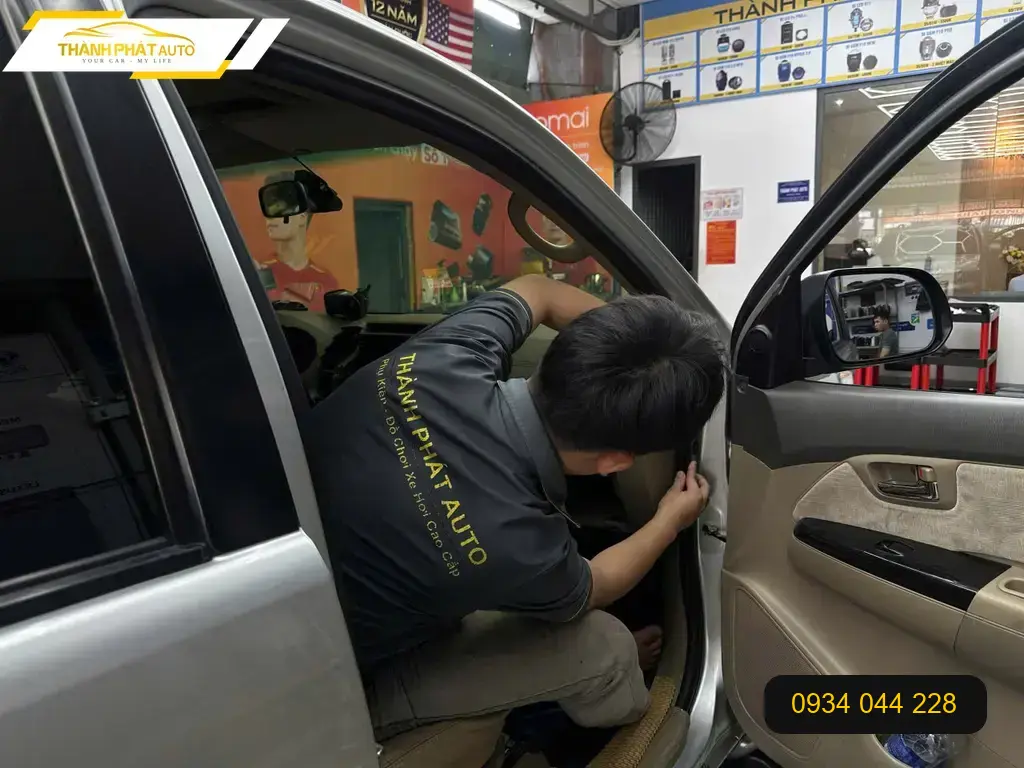 Màn Hình Android Toyota Fortuner 2013 - Trung Tâm Lắp Đặt Uy Tín TPHCM ảnh thực tế 2