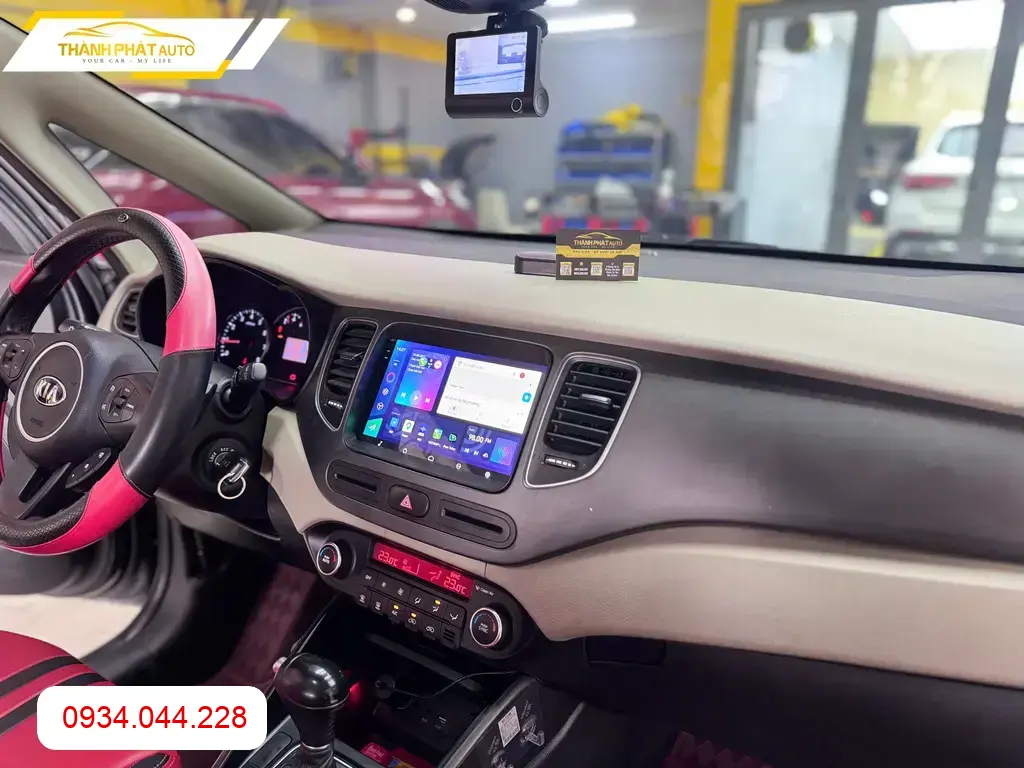 Chị Vân lắp màn hình Zestech Kia Rondo tại Quận 9 uy tín, giá tốt ảnh thực tế 2