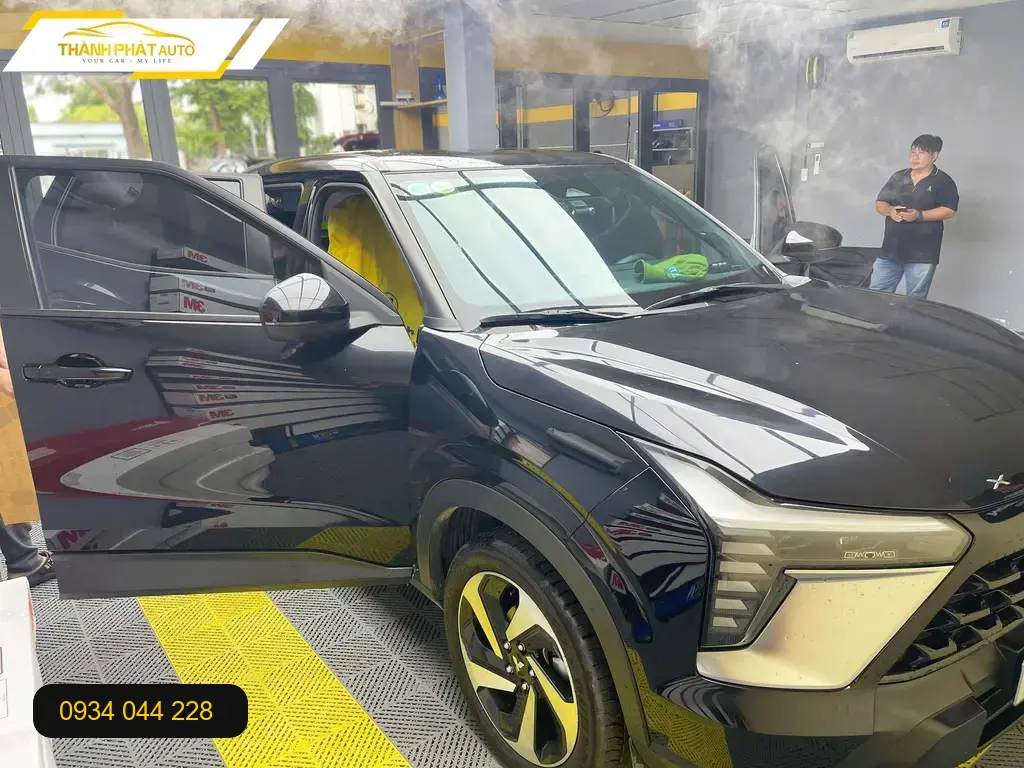 Dán Phim Cách Nhiệt Ô Tô Mitsubishi Xforce - Địa Chỉ Lắp Đặt Chính Hãng TPHCM