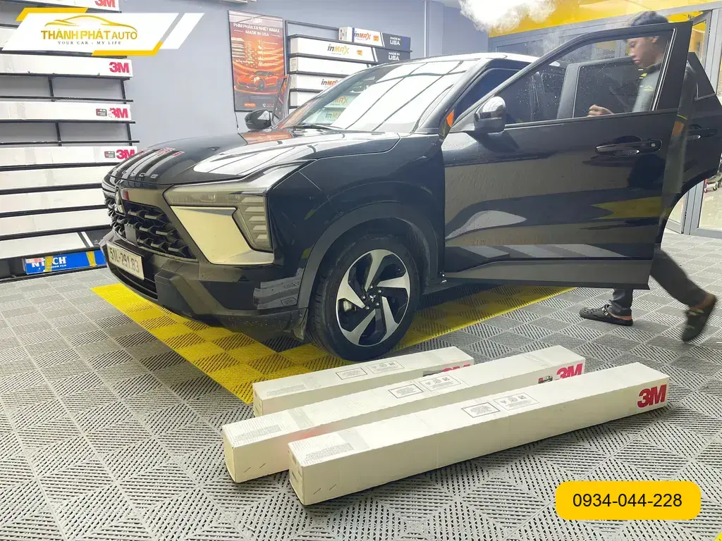 Dán Phim Cách Nhiệt Ô Tô Mitsubishi Xforce - Địa Chỉ Thi Công Uy Tín TPHCM
