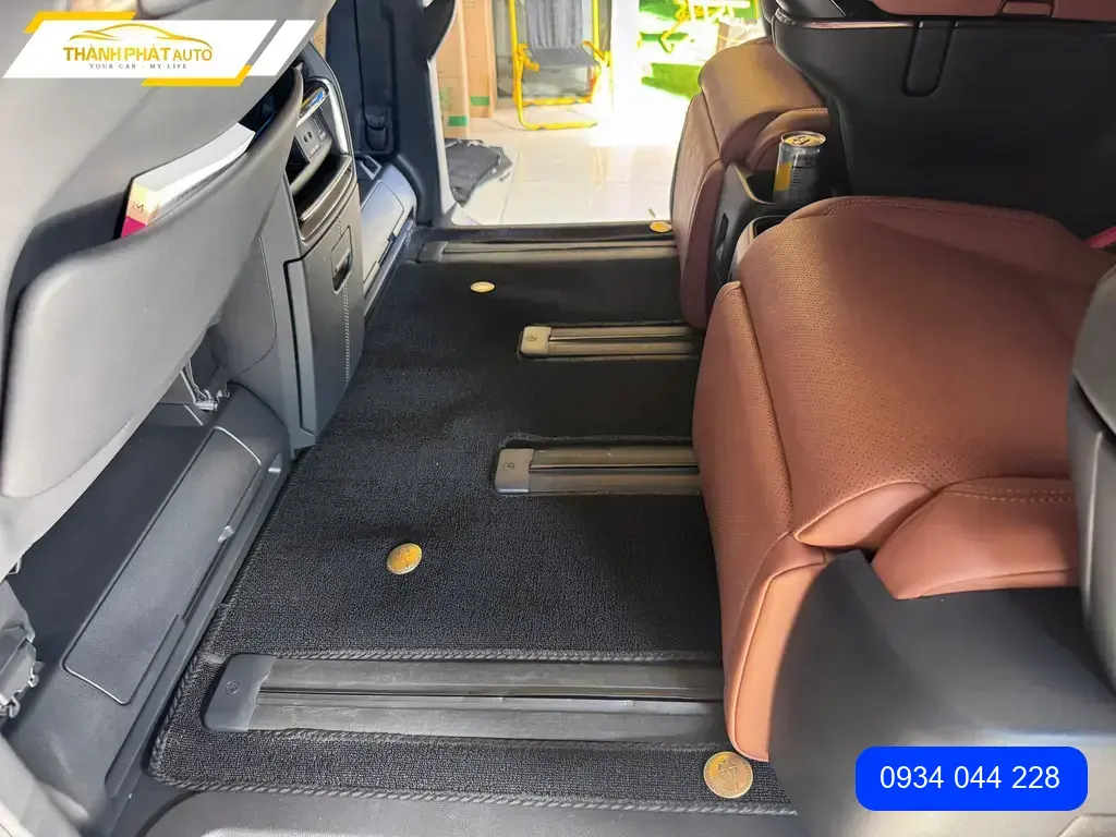 Thảm Lót Sàn Ô Tô Toyota Alphard - Trung Tâm Lắp Đặt Uy Tín TPHCM