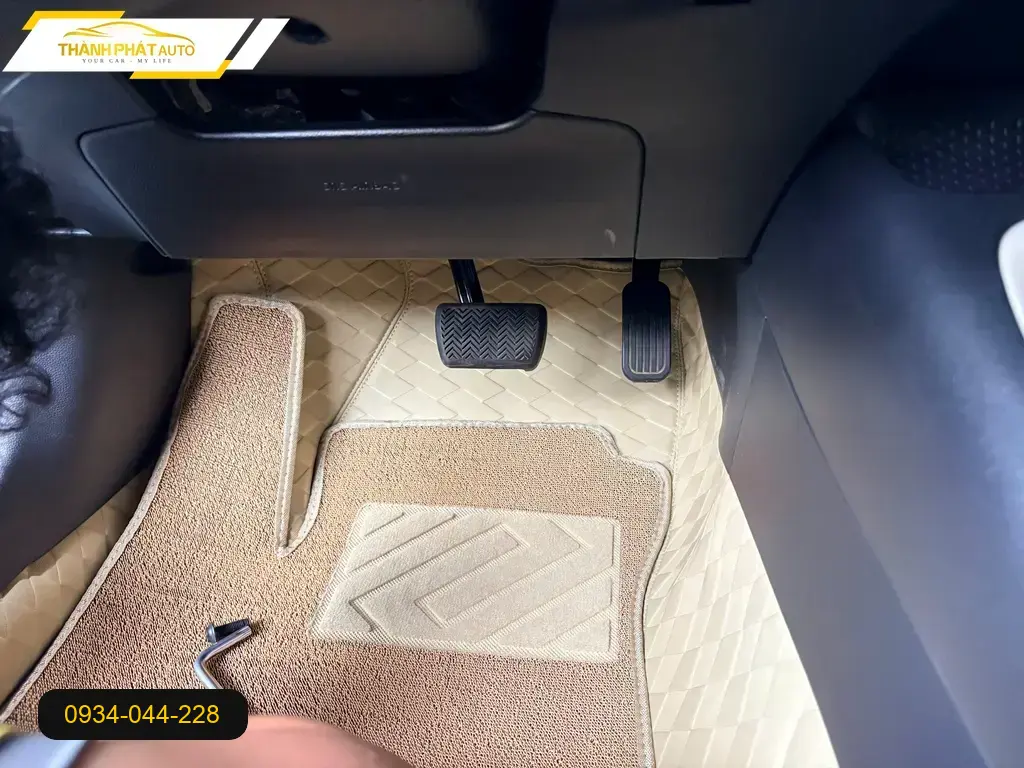 Thảm Lót Sàn Ô Tô Toyota Altis 2011 - Địa Chỉ Lắp Đặt Uy Tín TPHCM ảnh thực tế 2