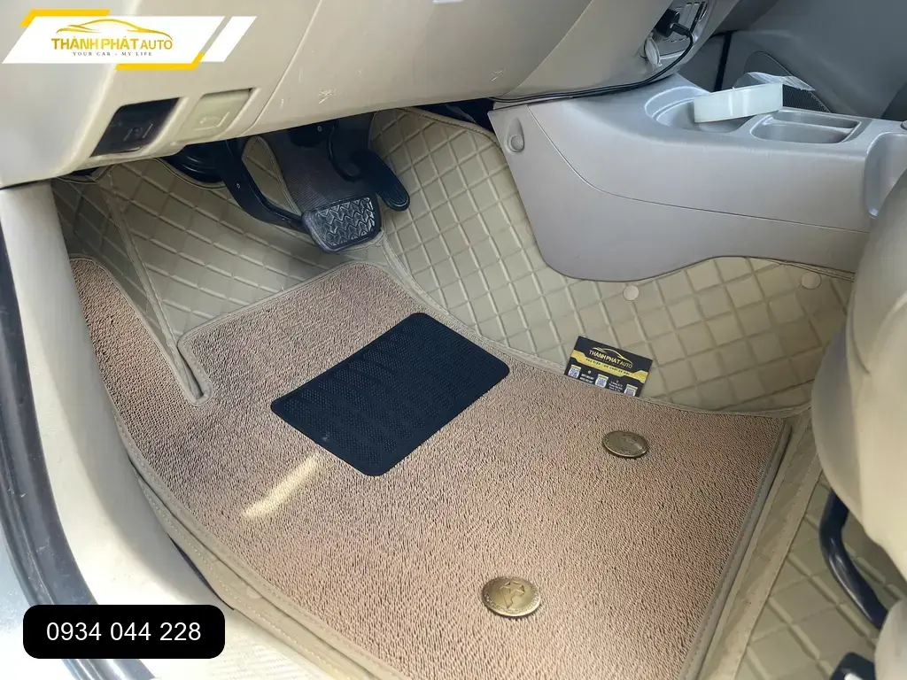 Thảm Lót Sàn Ô Tô Toyota Innova 2025 - Trung Tâm Lắp Đặt Uy Tín TPHCM ảnh thực tế 2