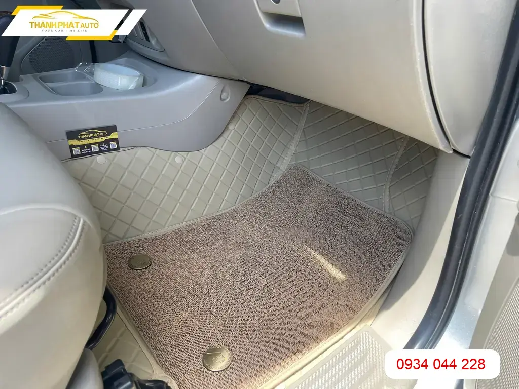 Thảm Lót Sàn Ô Tô Toyota Innova Cross - Trung Tâm Lắp Đặt Uy Tín Quận 2 TPHCM