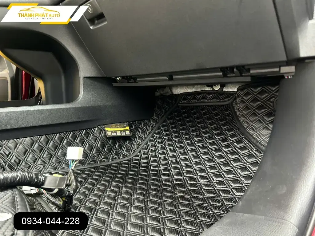 Thảm Lót Sàn Ô Tô Toyota Sienna 2016 - Trung Tâm Lắp Đặt Chính Hãng TPHCM ảnh thực tế 2